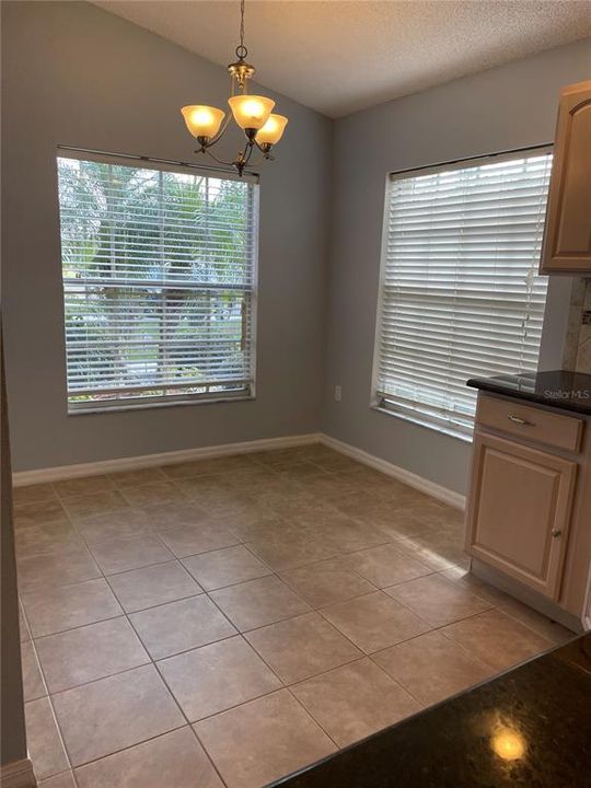 Active With Contract: $2,000 (3 beds, 2 baths, 1283 Square Feet)