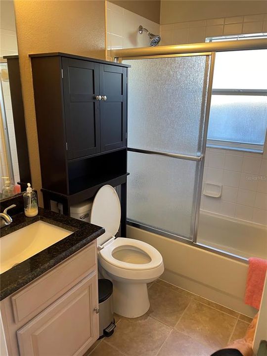 Active With Contract: $2,000 (3 beds, 2 baths, 1283 Square Feet)