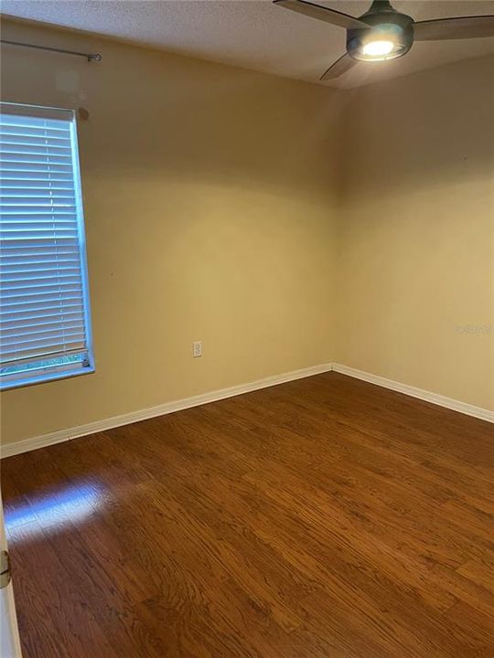 Active With Contract: $2,000 (3 beds, 2 baths, 1283 Square Feet)