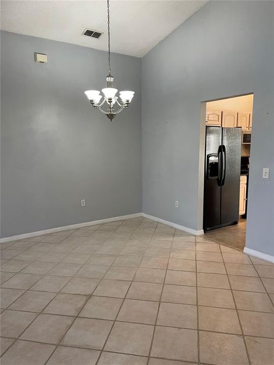 Active With Contract: $2,000 (3 beds, 2 baths, 1283 Square Feet)