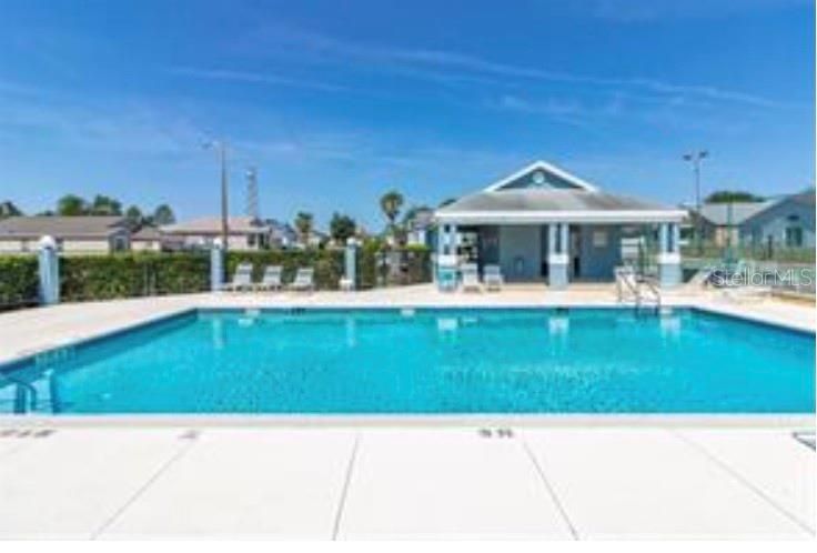 Active With Contract: $2,000 (3 beds, 2 baths, 1283 Square Feet)