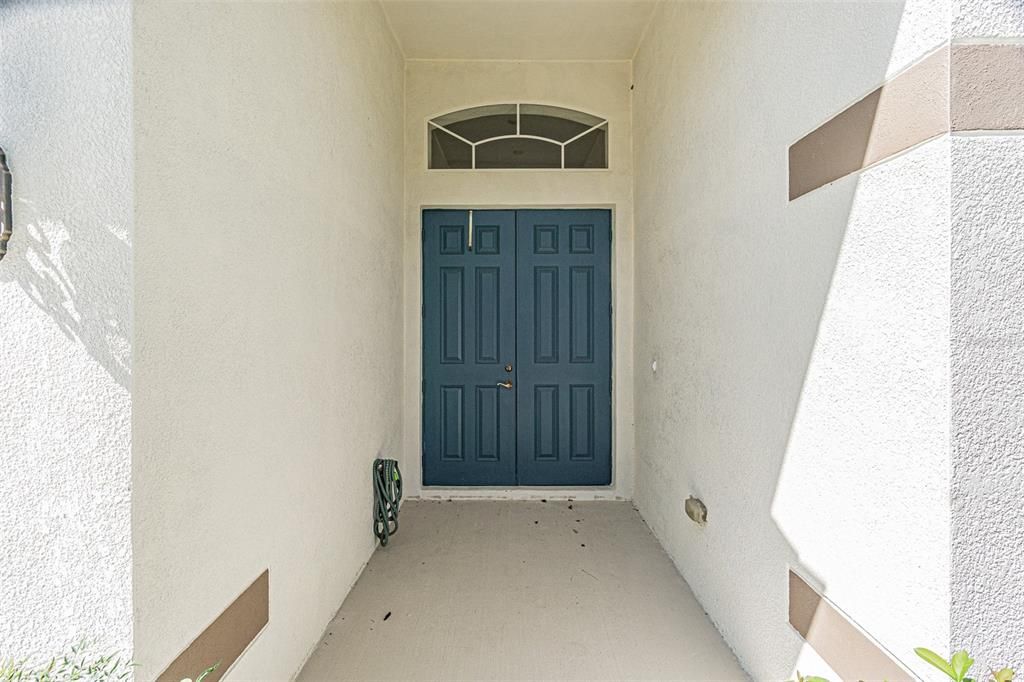 For Sale: $299,900 (3 beds, 3 baths, 1577 Square Feet)