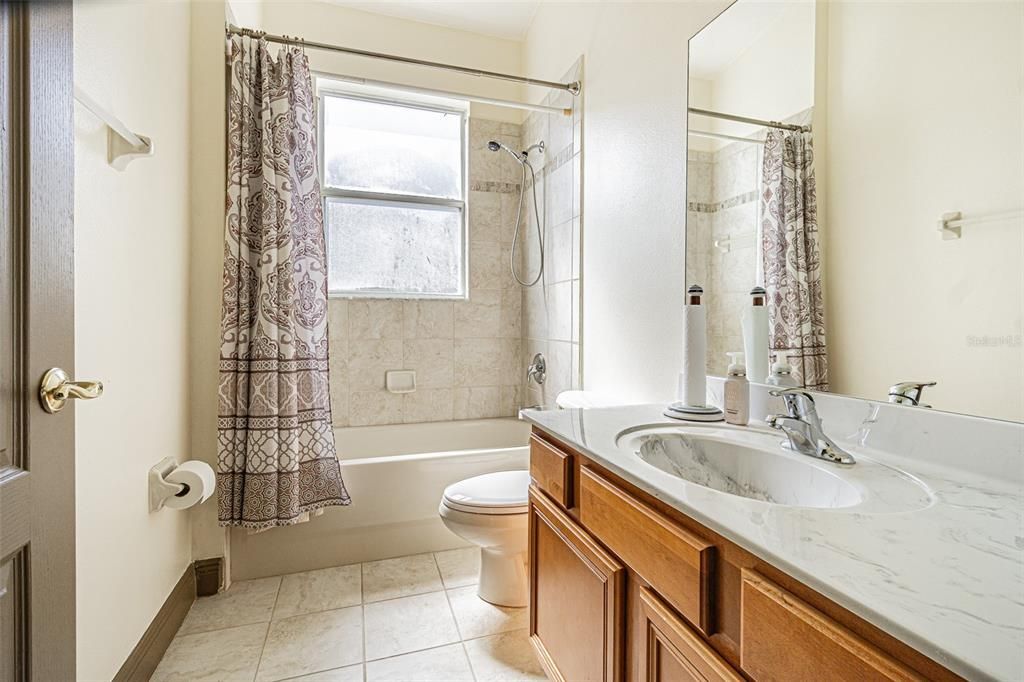 For Sale: $299,900 (3 beds, 3 baths, 1577 Square Feet)