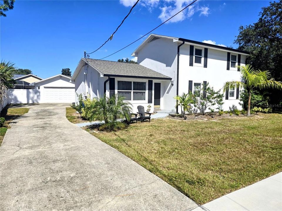 Recently Rented: $2,700 (3 beds, 2 baths, 1844 Square Feet)