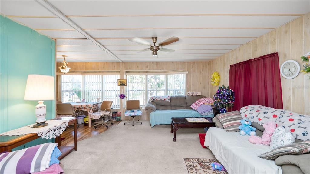 待售: $115,000 (2 贝兹, 2 浴室, 1293 平方英尺)