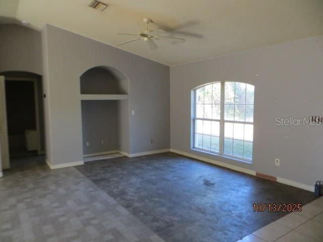 На продажу: $238,000 (3 спален, 2 ванн, 1381 Квадратных фут)