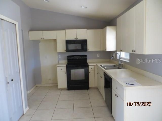 На продажу: $238,000 (3 спален, 2 ванн, 1381 Квадратных фут)