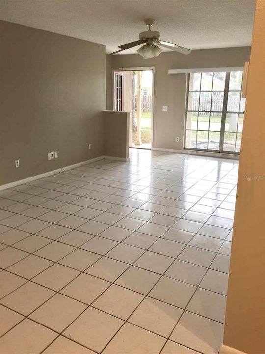 出租: $1,995 (3 贝兹, 2 浴室, 1164 平方英尺)