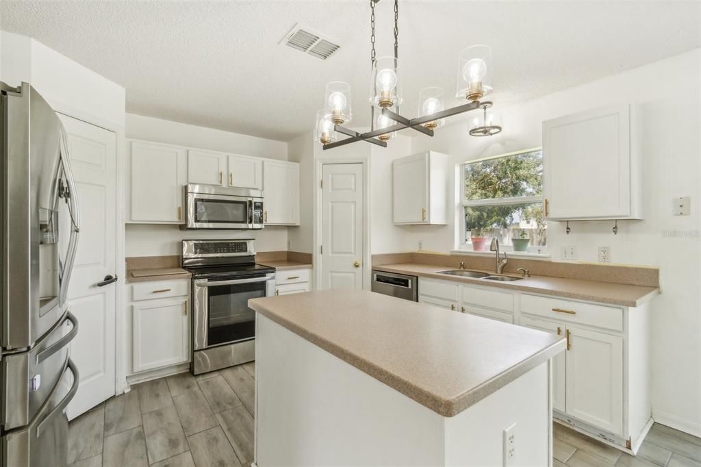 For Sale: $429,000 (4 beds, 2 baths, 2222 Square Feet)