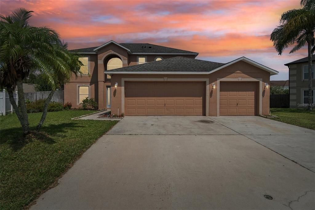 For Sale: $429,000 (4 beds, 2 baths, 2222 Square Feet)