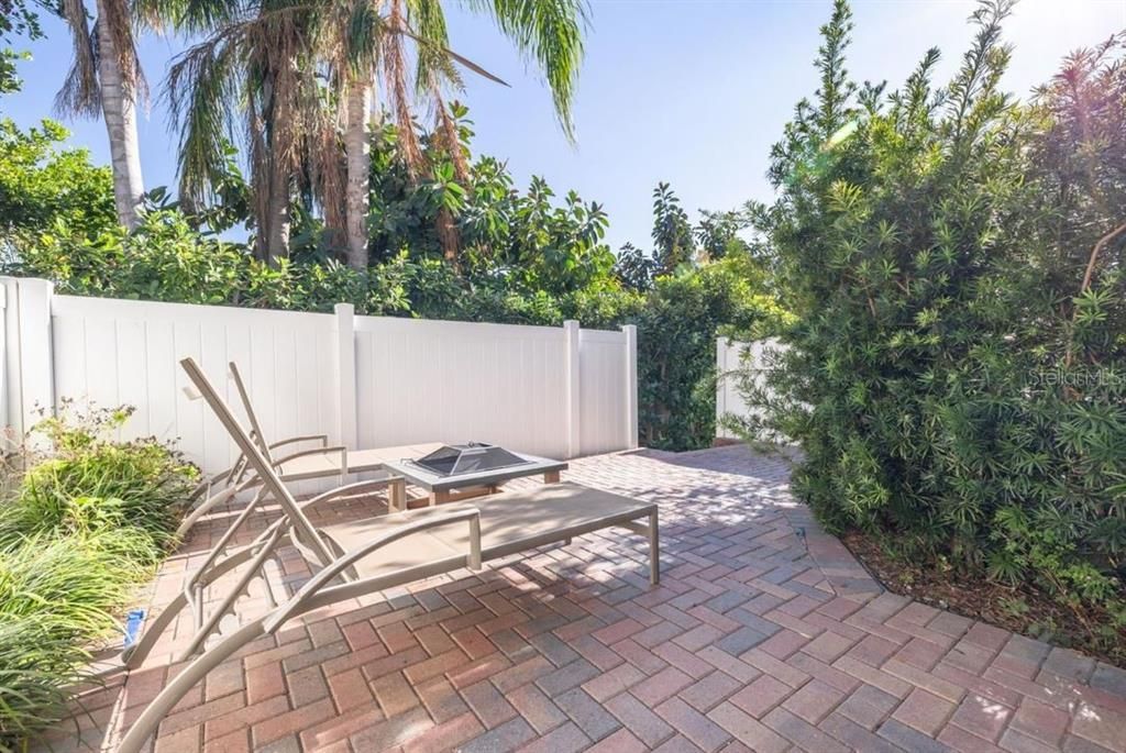 For Rent: $5,100 (4 beds, 4 baths, 2788 Square Feet)