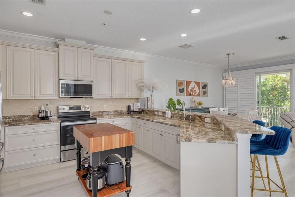 For Rent: $5,100 (4 beds, 4 baths, 2788 Square Feet)