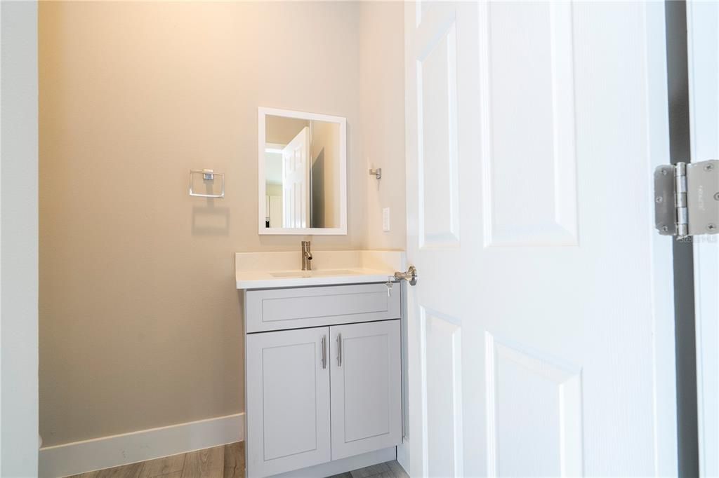 For Sale: $375,900 (3 beds, 2 baths, 1904 Square Feet)