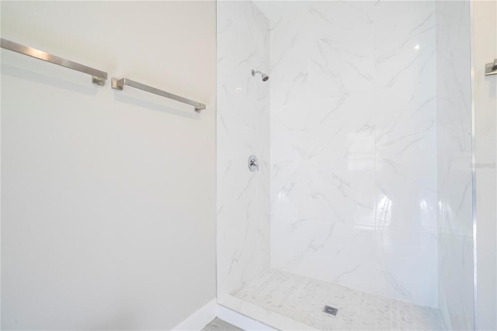 For Sale: $375,900 (3 beds, 2 baths, 1904 Square Feet)