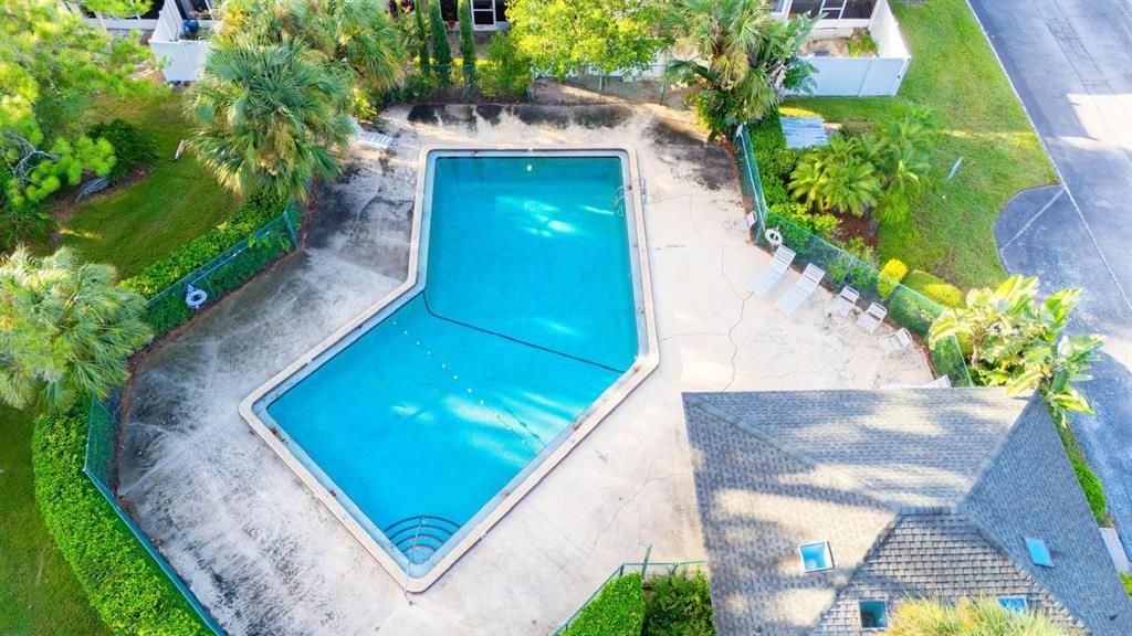 For Sale: $300,000 (2 beds, 2 baths, 1382 Square Feet)