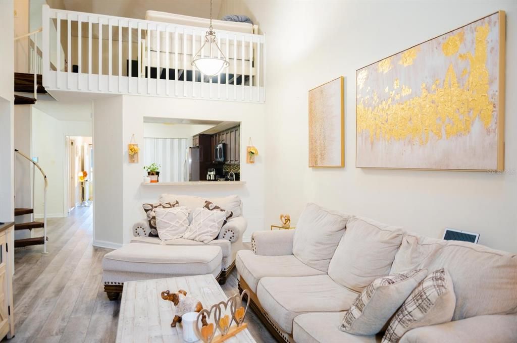 For Sale: $300,000 (2 beds, 2 baths, 1382 Square Feet)