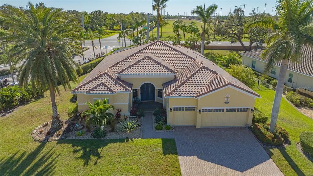 Recently Sold: $820,000 (4 beds, 3 baths, 3476 Square Feet)