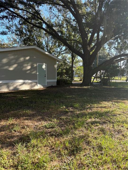 合同活跃: $229,900 (3 贝兹, 2 浴室, 1336 平方英尺)