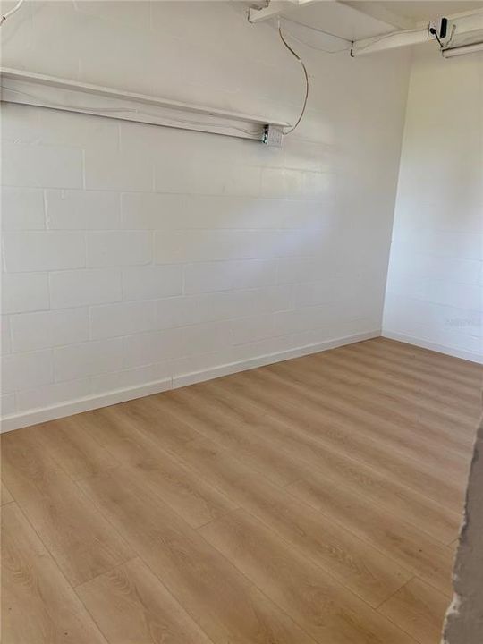 合同活跃: $229,900 (3 贝兹, 2 浴室, 1336 平方英尺)