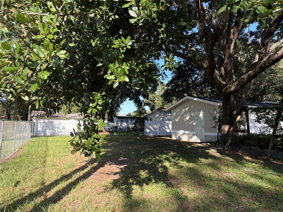 合同活跃: $229,900 (3 贝兹, 2 浴室, 1336 平方英尺)