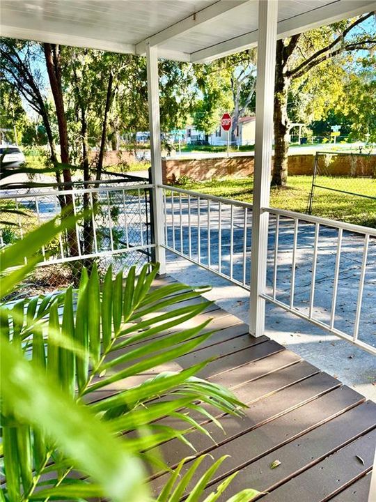 合同活跃: $229,900 (3 贝兹, 2 浴室, 1336 平方英尺)