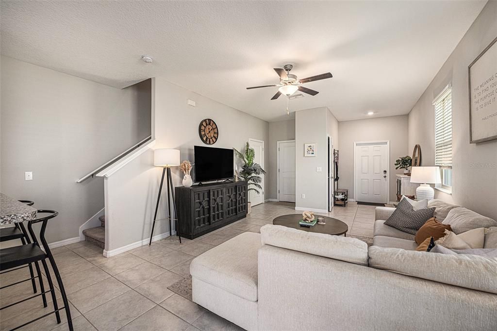 待售: $298,000 (2 贝兹, 2 浴室, 1548 平方英尺)