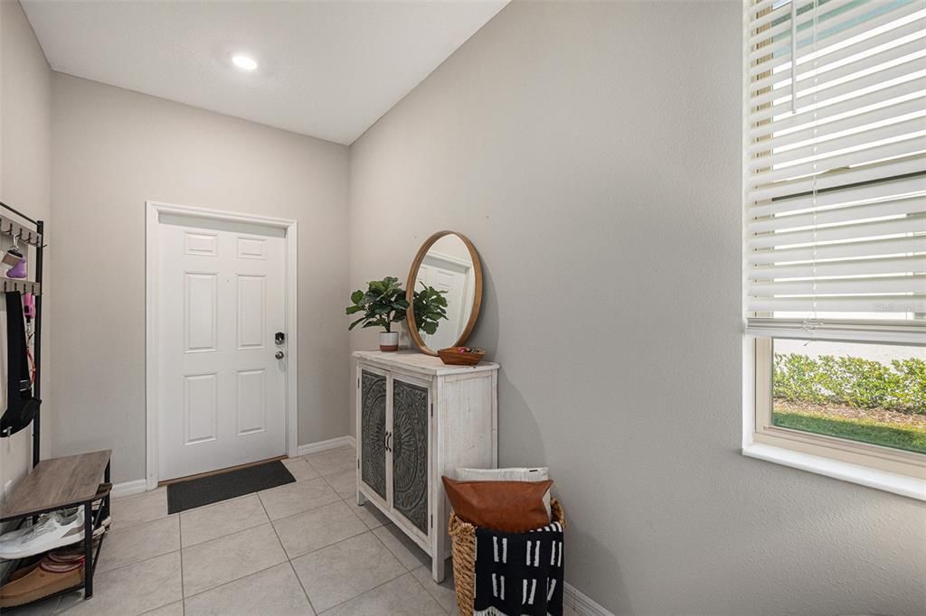 待售: $298,000 (2 贝兹, 2 浴室, 1548 平方英尺)