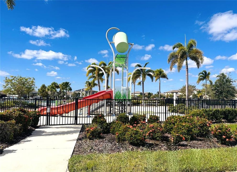 待售: $298,000 (2 贝兹, 2 浴室, 1548 平方英尺)