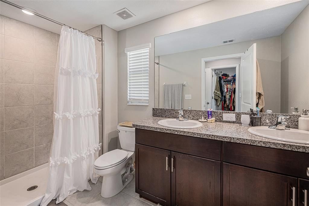 待售: $298,000 (2 贝兹, 2 浴室, 1548 平方英尺)