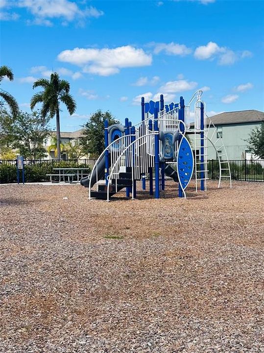 待售: $298,000 (2 贝兹, 2 浴室, 1548 平方英尺)