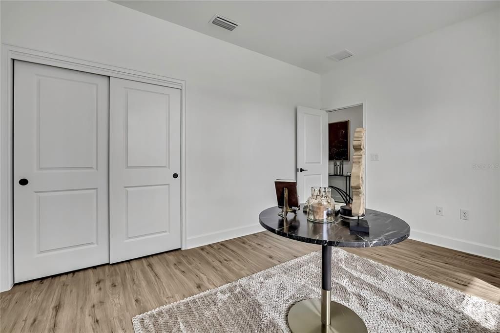 En Venta: $398,990 (4 camas, 3 baños, 2061 Pies cuadrados)