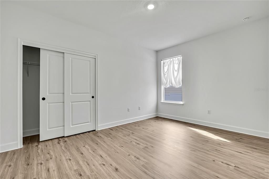 En Venta: $398,990 (4 camas, 3 baños, 2061 Pies cuadrados)