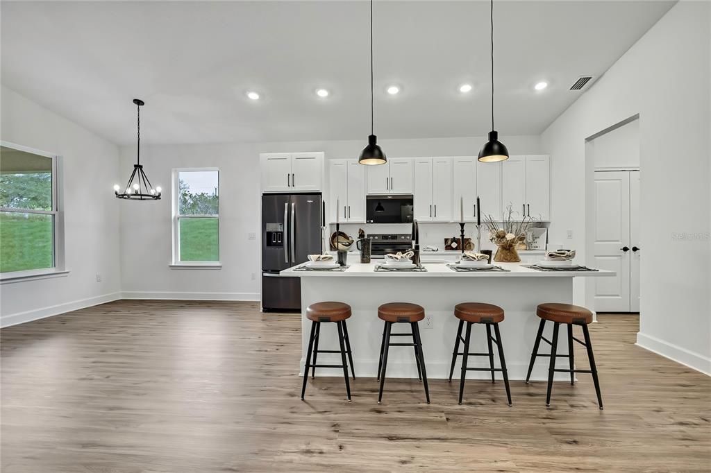 En Venta: $398,990 (4 camas, 3 baños, 2061 Pies cuadrados)