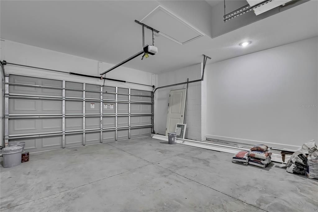 En Venta: $398,990 (4 camas, 3 baños, 2061 Pies cuadrados)