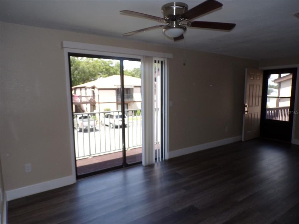 В аренду: $1,275 (2 спален, 2 ванн, 960 Квадратных фут)