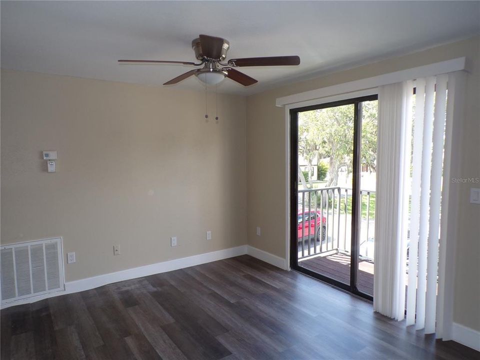 В аренду: $1,275 (2 спален, 2 ванн, 960 Квадратных фут)