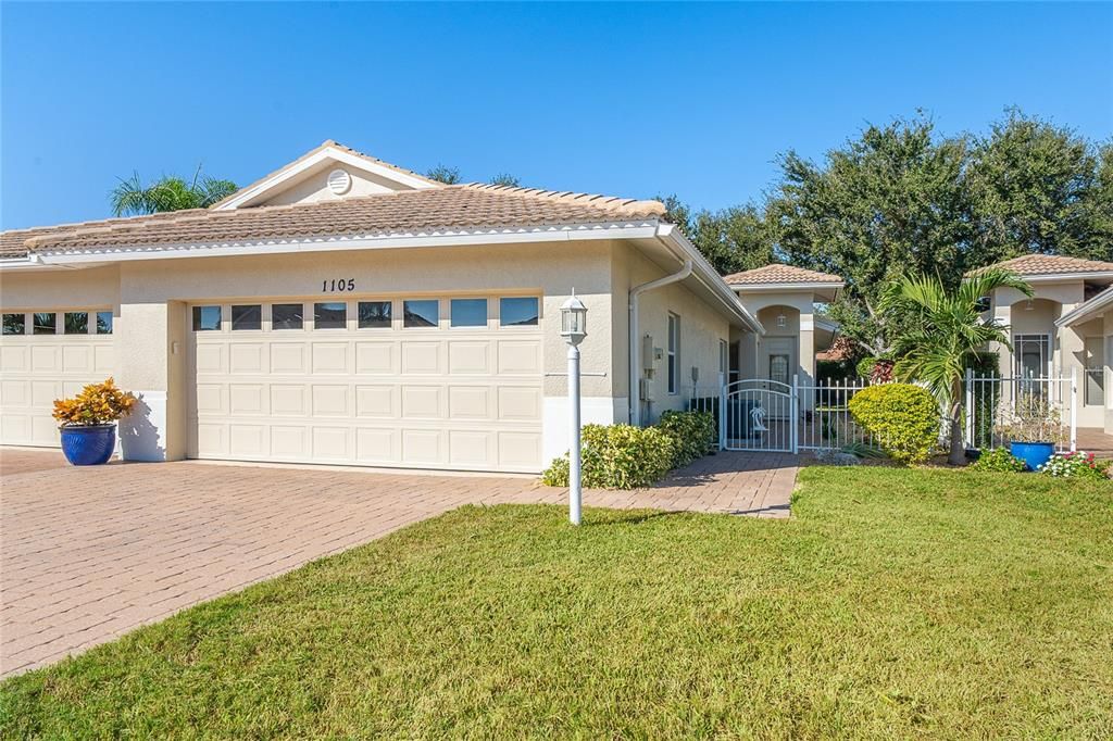 Recently Sold: $275,000 (2 beds, 2 baths, 1385 Square Feet)