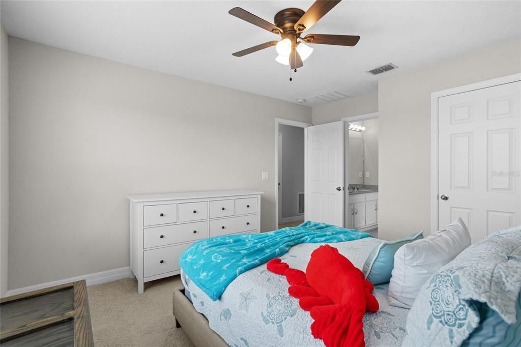 待售: $639,990 (5 贝兹, 4 浴室, 3202 平方英尺)