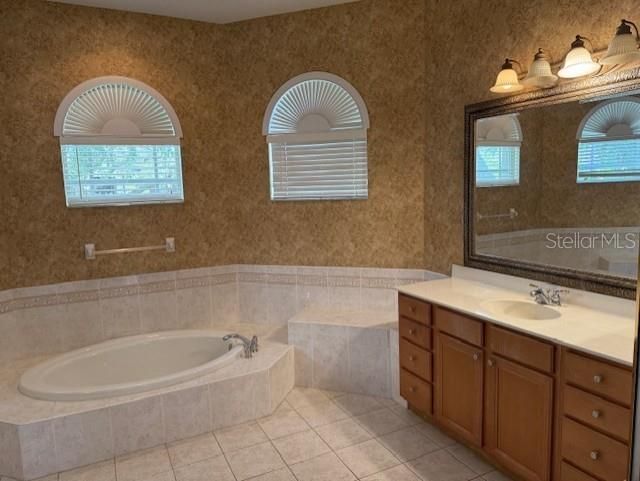 В аренду: $4,000 (5 спален, 4 ванн, 3360 Квадратных фут)