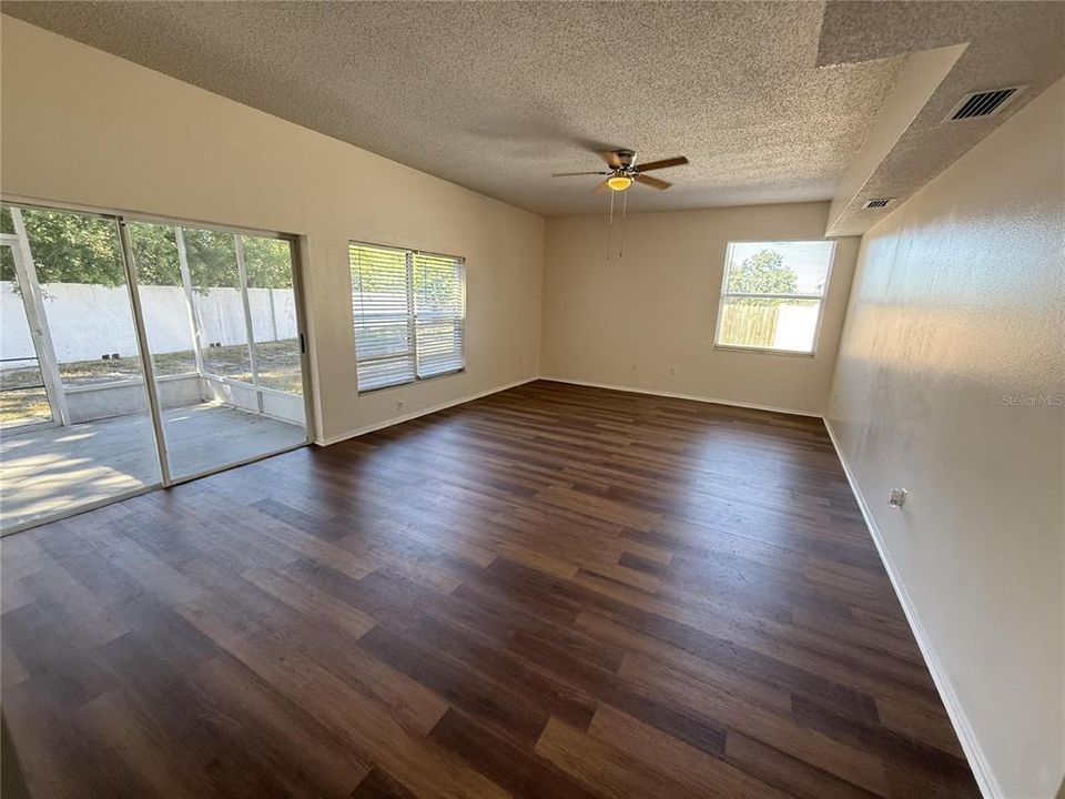 For Rent: $2,895 (6 beds, 3 baths, 2806 Square Feet)