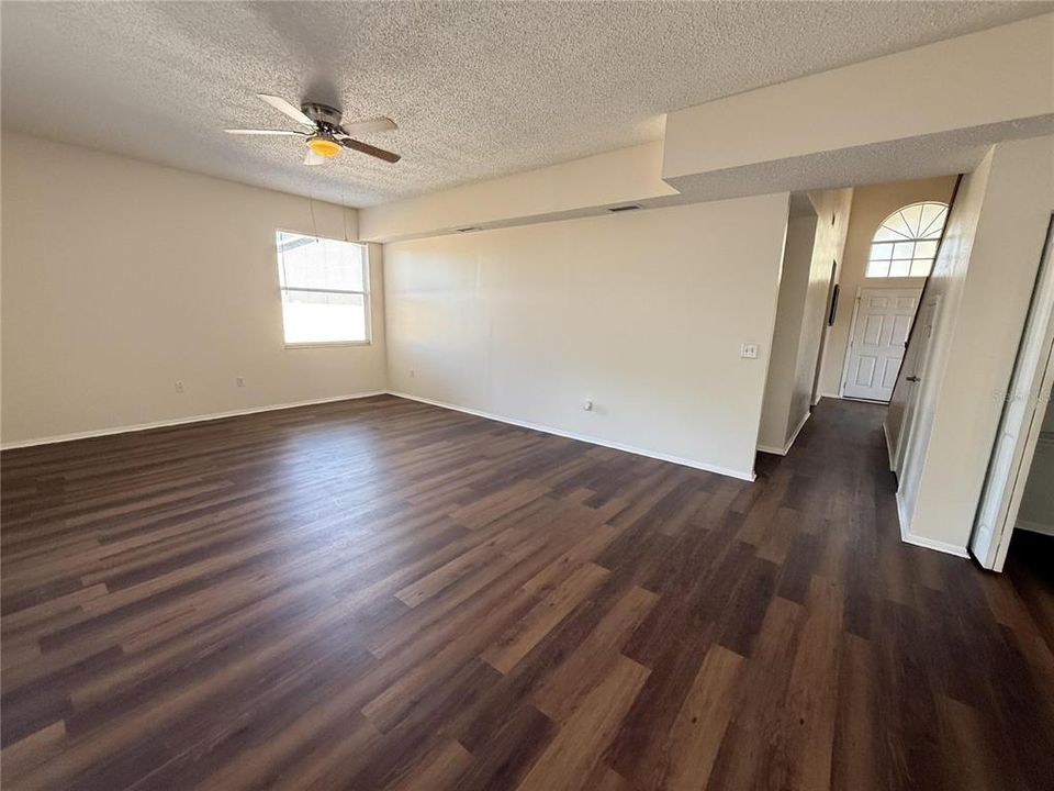 For Rent: $2,895 (6 beds, 3 baths, 2806 Square Feet)