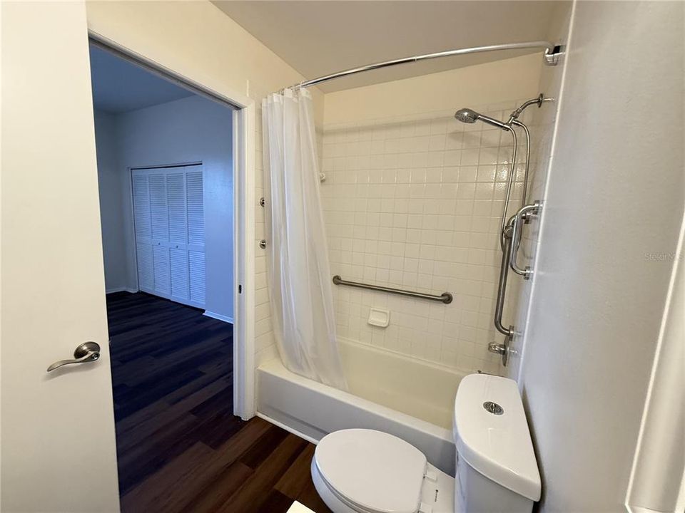 For Rent: $2,895 (6 beds, 3 baths, 2806 Square Feet)