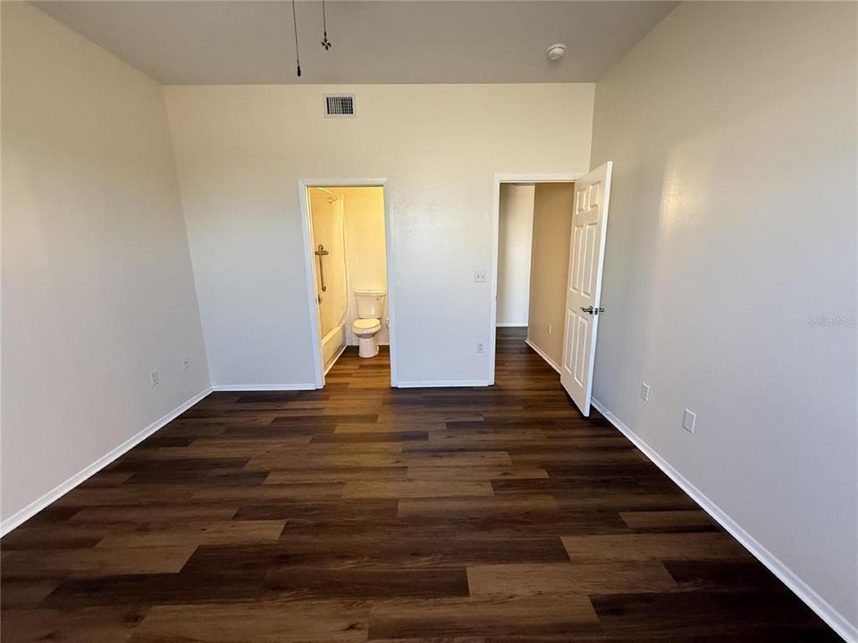 For Rent: $2,895 (6 beds, 3 baths, 2806 Square Feet)