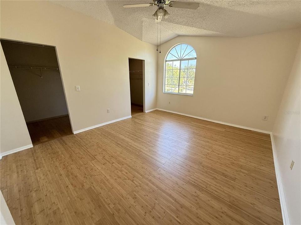 For Rent: $2,895 (6 beds, 3 baths, 2806 Square Feet)