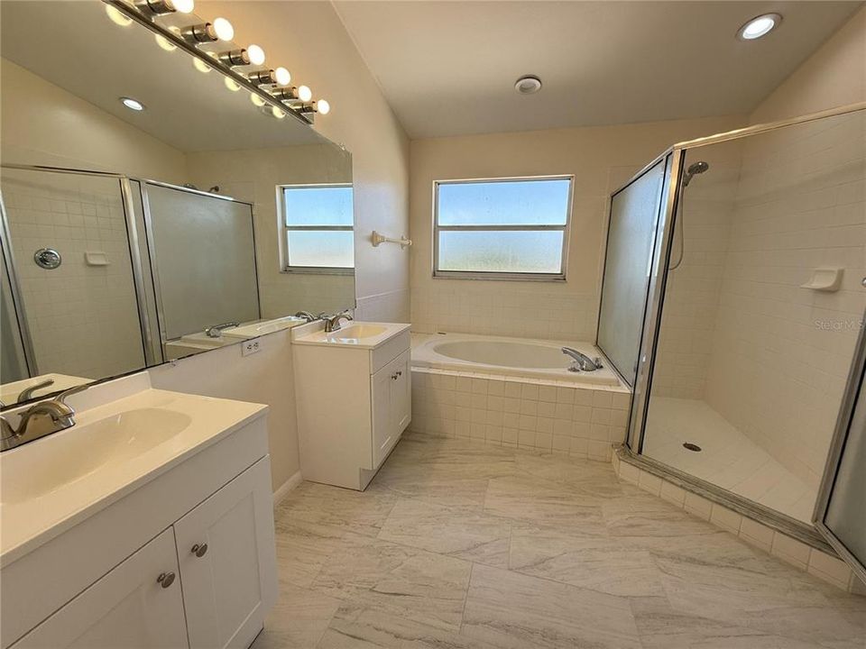 For Rent: $2,895 (6 beds, 3 baths, 2806 Square Feet)