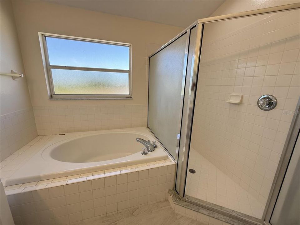 For Rent: $2,895 (6 beds, 3 baths, 2806 Square Feet)