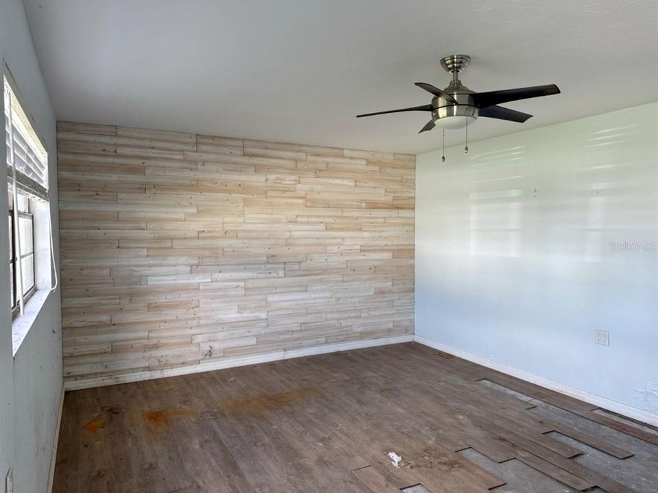 For Sale: $279,000 (3 beds, 2 baths, 1680 Square Feet)