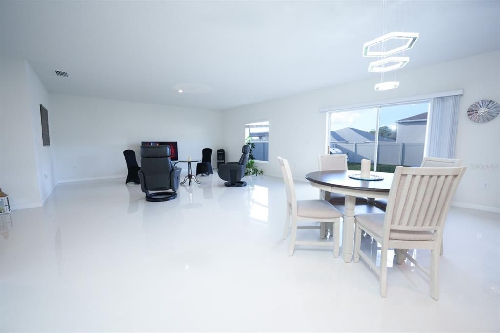 For Sale: $390,000 (4 beds, 2 baths, 2143 Square Feet)