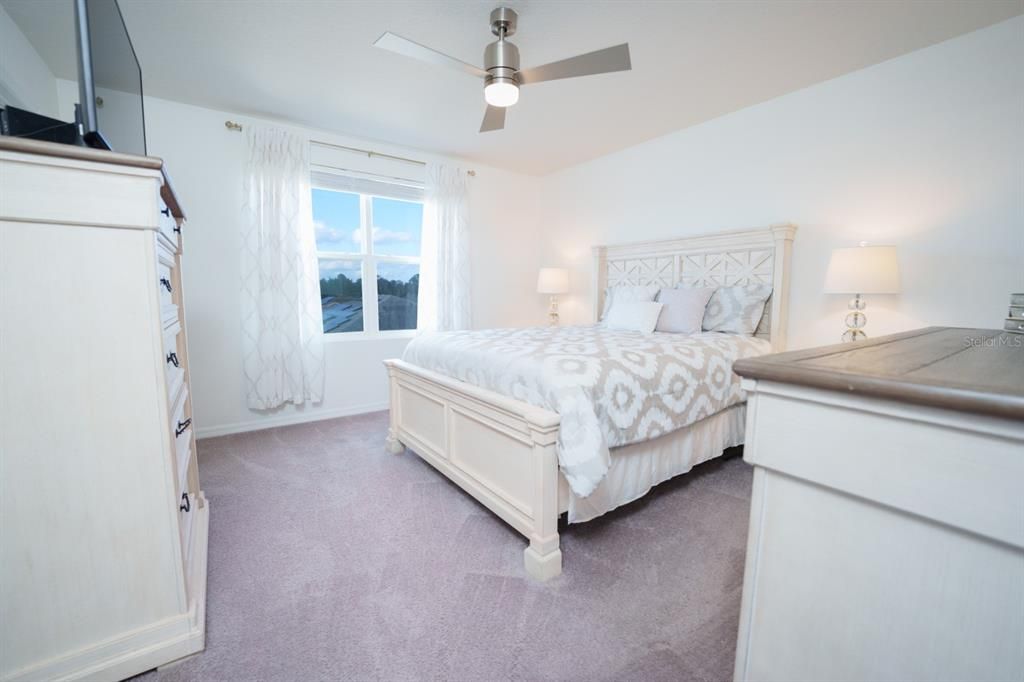 For Sale: $390,000 (4 beds, 2 baths, 2143 Square Feet)