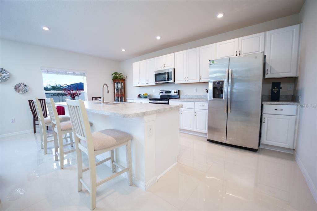 For Sale: $390,000 (4 beds, 2 baths, 2143 Square Feet)